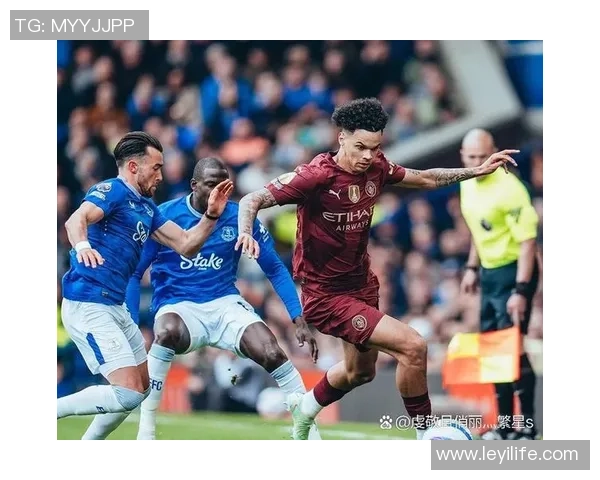 西甲激战：拜仁狂胜AC米兰6-2补时绝杀点燃全场激情