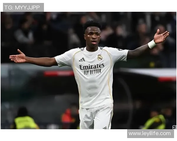 西甲焦点战平局皇马与尤文图斯争议判罚引发全场热议